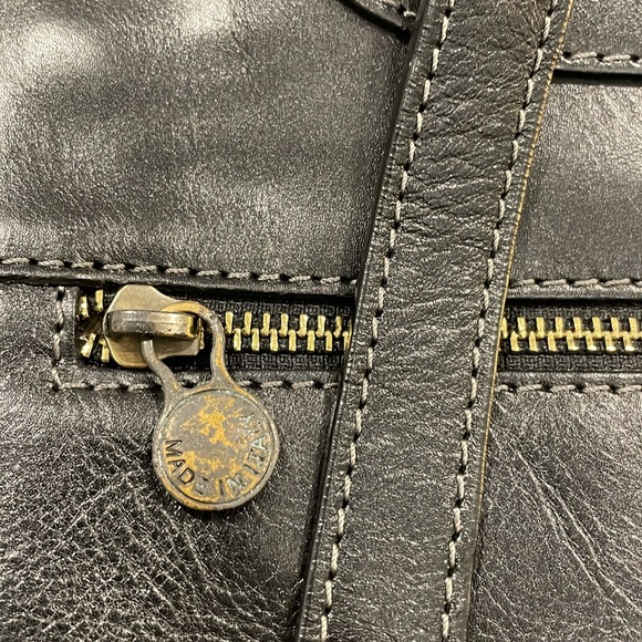 Time Resistance Backpack with golden/copper hardware - Picture 4 of 14